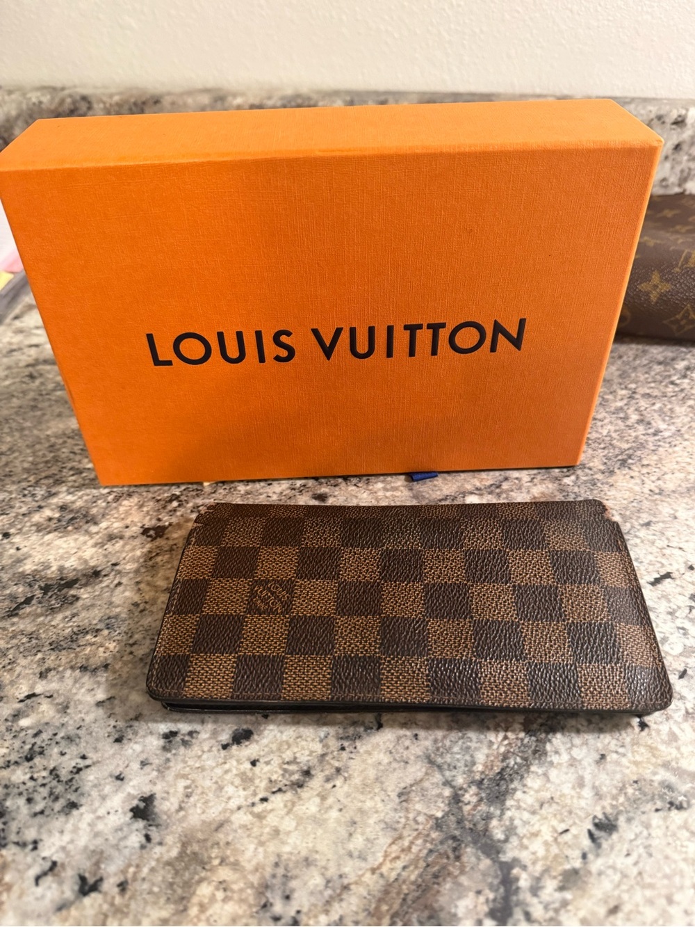 Louis Vuitton Brazza Wallet *authentic*